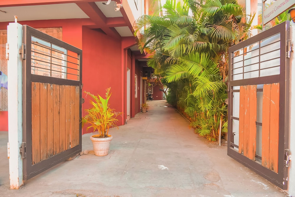 naksha tree hotels honey crest