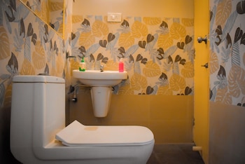 naksha tree hotels honey crest