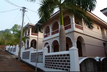 skandi sol peaceful yoga retreat