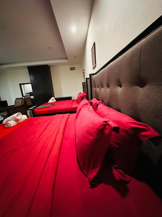 maxwell inn luxury hotel