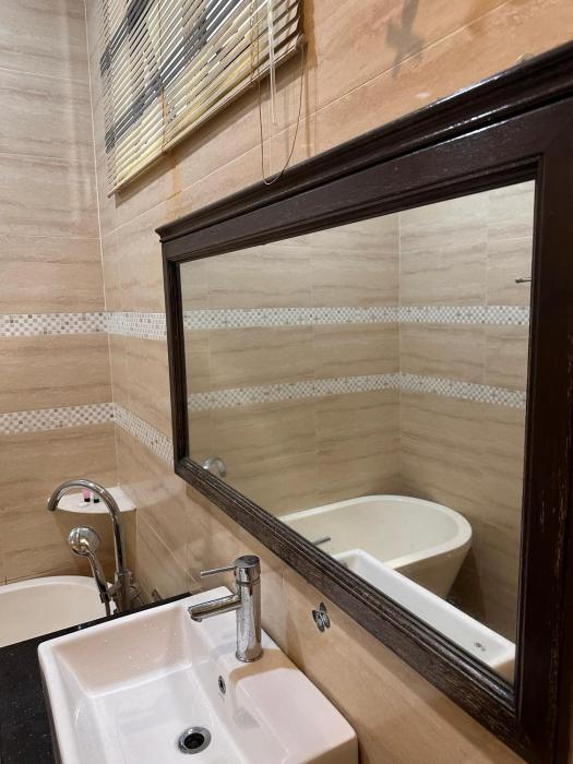 maxwell inn luxury hotel