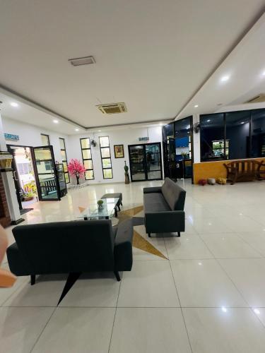 maxwell inn luxury hotel