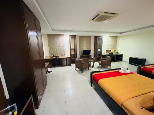 maxwell inn luxury hotel
