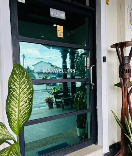 maxwell inn luxury hotel