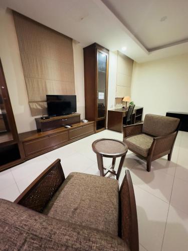 maxwell inn luxury hotel