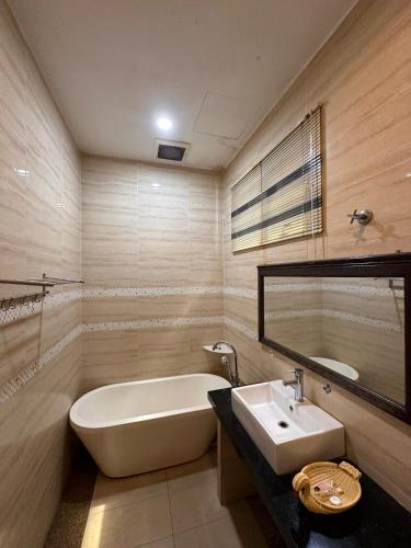 maxwell inn luxury hotel