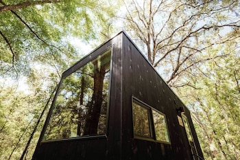 postcard cabins hill country
