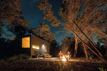 postcard cabins hill country
