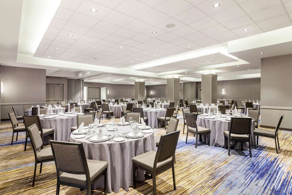 cambria hotel pittsburgh downtown