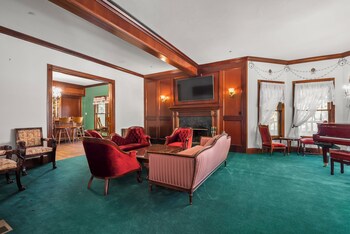 Luxary Castle & Spa Near Skiing Resort,,3 star