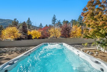 Luxary Castle & Spa Near Skiing Resort,,3 star