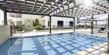 Lux The Elegant Sea View Suite,,4 star