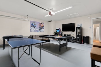 Solace In South Austin - Game Room,6729 Broad Brook Dr,3 star