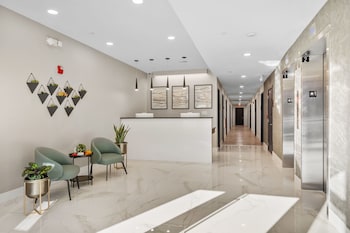 4211 Suites,,5 star