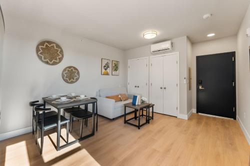 4211 suites