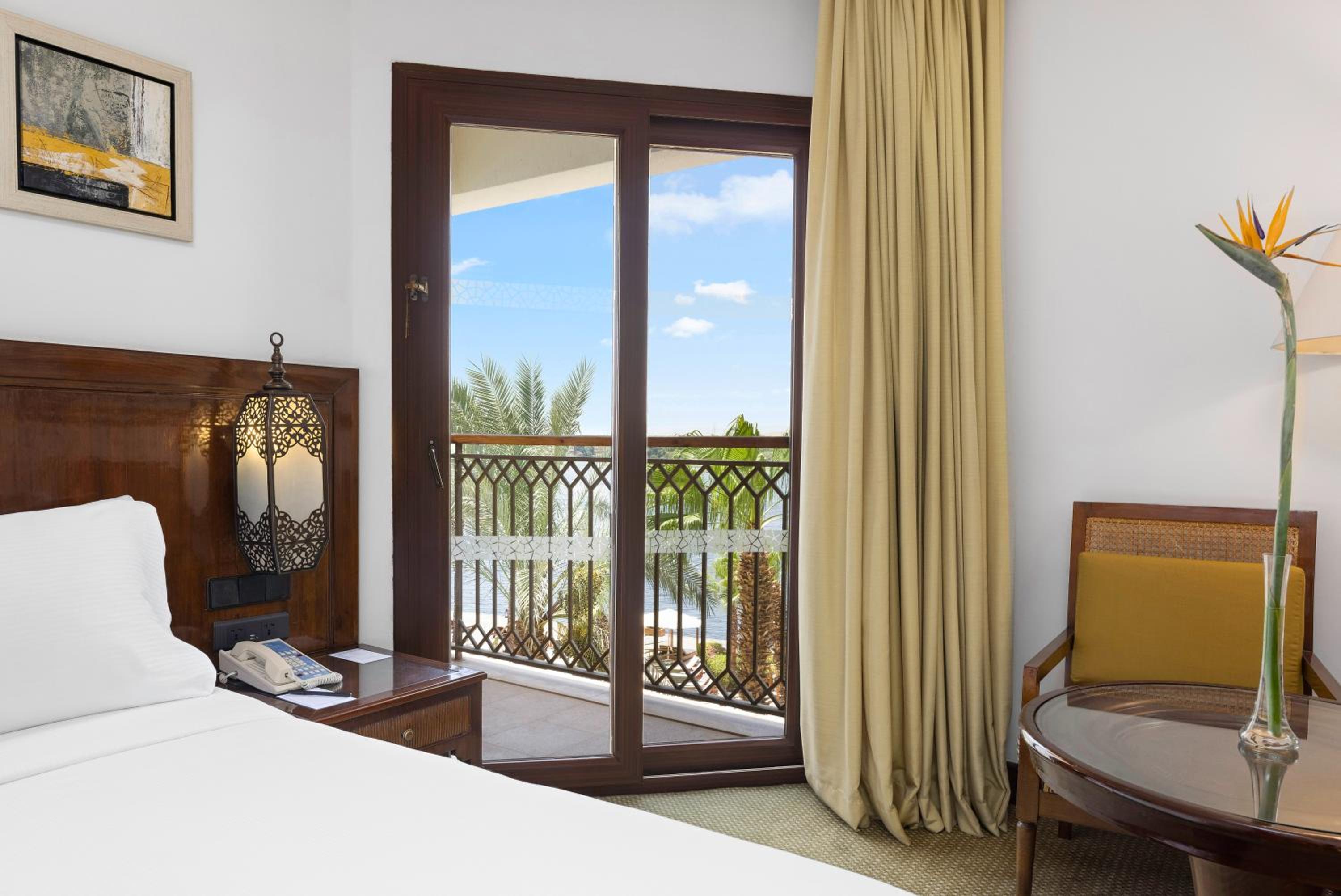 Hotel-Img