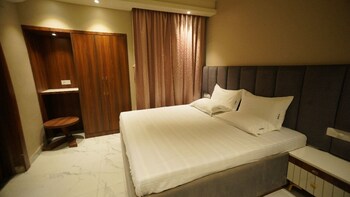 the universe hotels and banquets