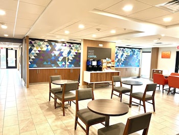 holiday inn express madison by ihg