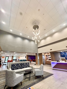 Holiday Inn Express Madison By Ihg,Near Beacon Heights Shopping Center,3 star