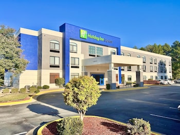 Holiday Inn Express Madison By Ihg,Near Beacon Heights Shopping Center,3 star