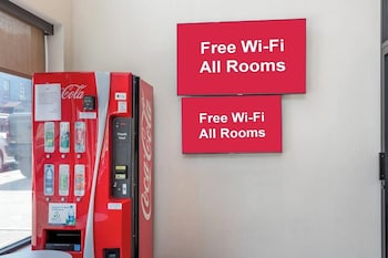Red Roof Plus Brooklyn - 3Rd Ave,,2 star
