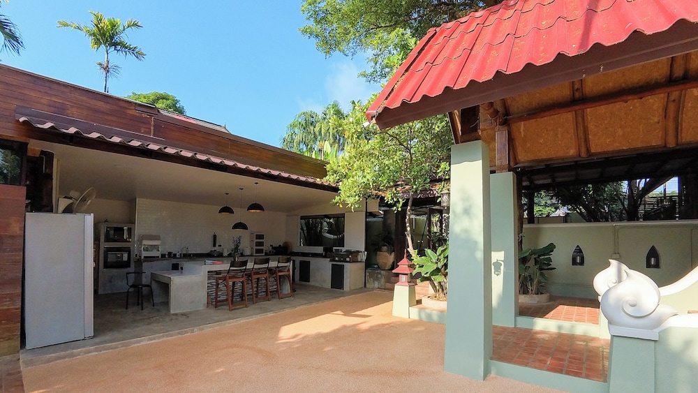 tolani riverside chiang mai villa