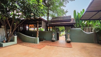 tolani riverside chiang mai villa