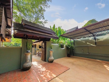 tolani riverside chiang mai villa