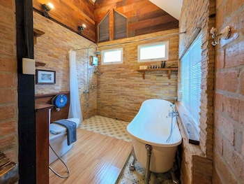 tolani riverside chiang mai villa