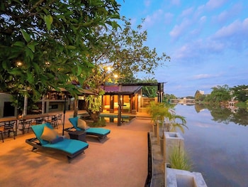 Tolani Riverside Chiang Mai Villa,,4 star