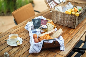 Tolani Riverside Chiang Mai Villa,,4 star