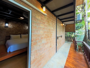 tolani riverside chiang mai villa