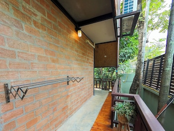 tolani riverside chiang mai villa