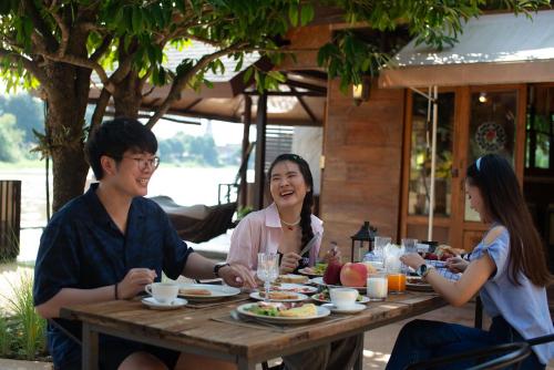 tolani riverside chiang mai villa