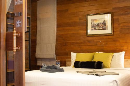 tolani riverside chiang mai villa