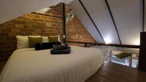 tolani riverside chiang mai villa