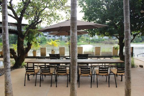 tolani riverside chiang mai villa
