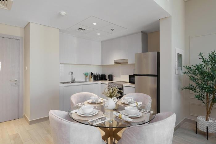 maison privee exquisite living with scenic canal vws on yas island