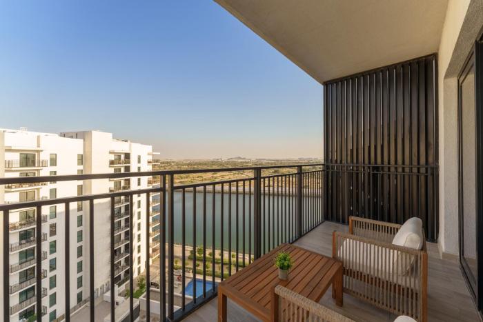 maison privee exquisite living with scenic canal vws on yas island