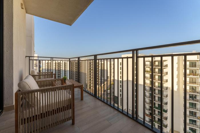 maison privee exquisite living with scenic canal vws on yas island