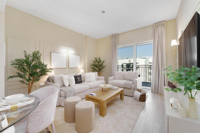 maison privee exquisite living with scenic canal vws on yas island
