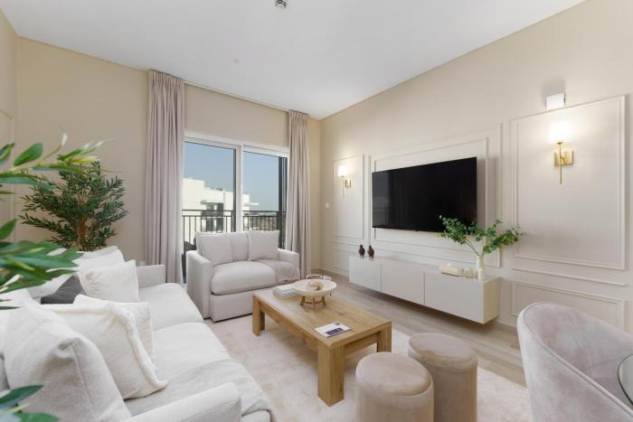 maison privee exquisite living with scenic canal vws on yas island