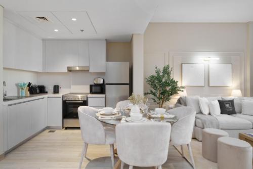 maison privee exquisite living with scenic canal vws on yas island