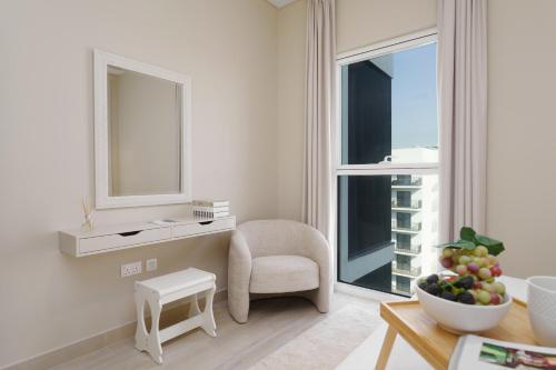 maison privee exquisite living with scenic canal vws on yas island