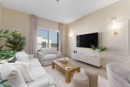 maison privee exquisite living with scenic canal vws on yas island