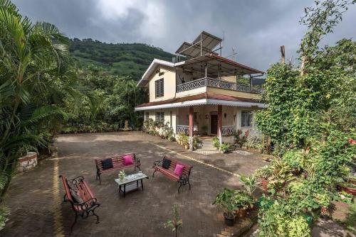 cosmicstays windchime homestay at mulshi