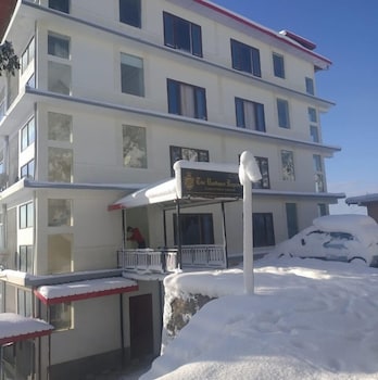 the radiance premium hotel chail kufri