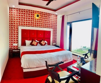 the radiance premium hotel chail kufri