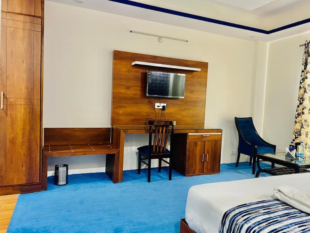 the radiance premium hotel chail kufri
