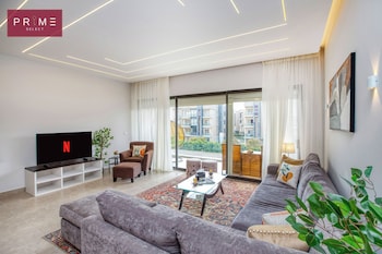 prime select lake view